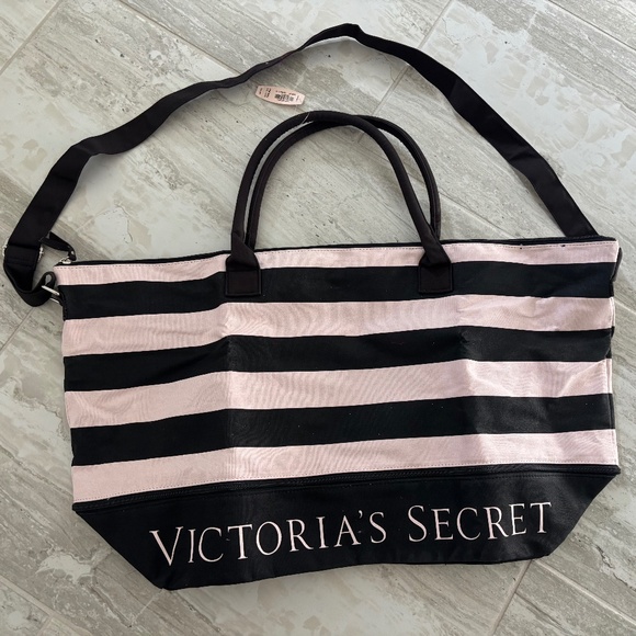 Victoria's Secret Handbags - Victoria’s Secret XL duffle bag